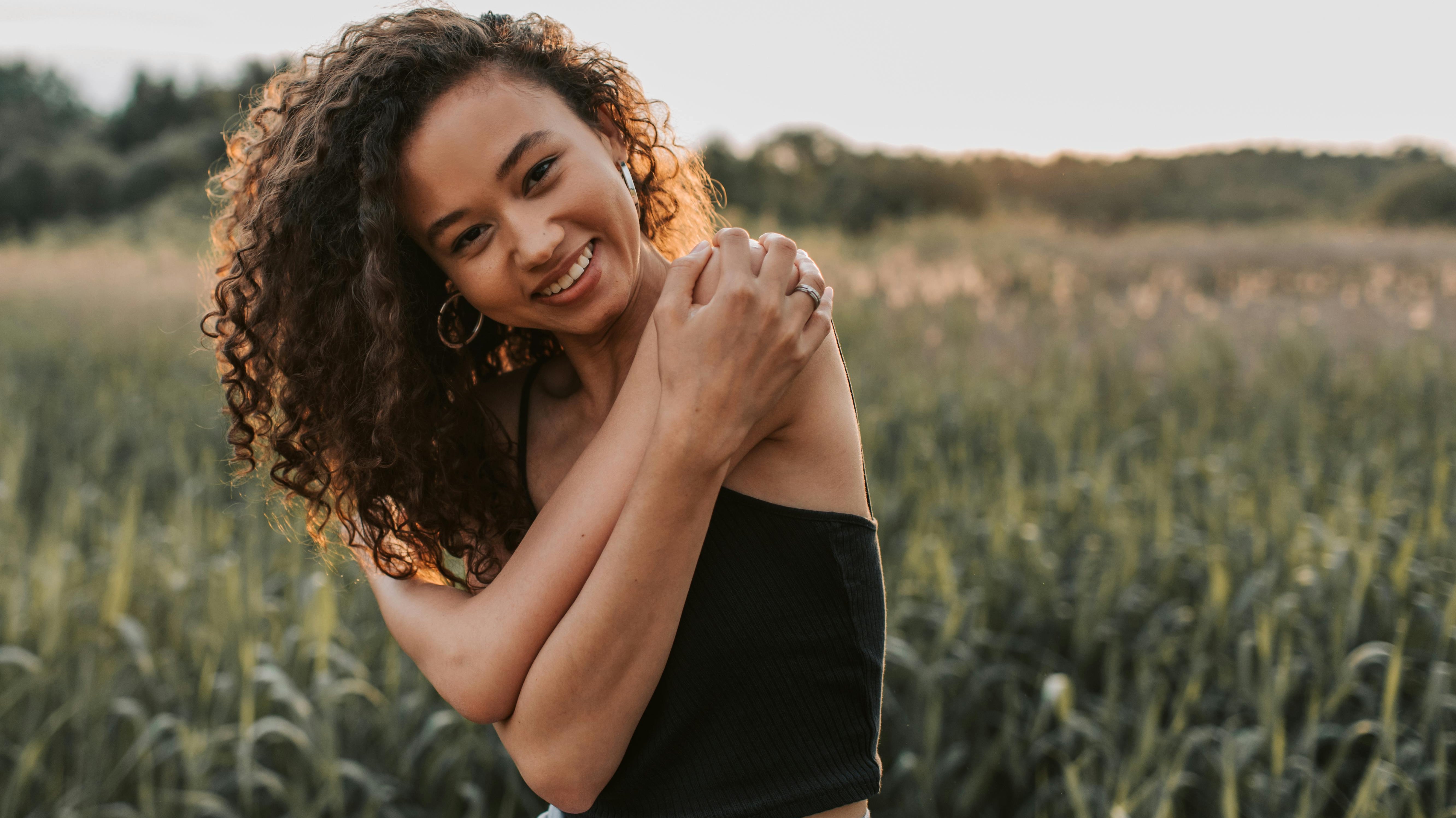 Zomerse Jurken en Luchtige Hemden: Stijlvol de Warmte Doorstaan